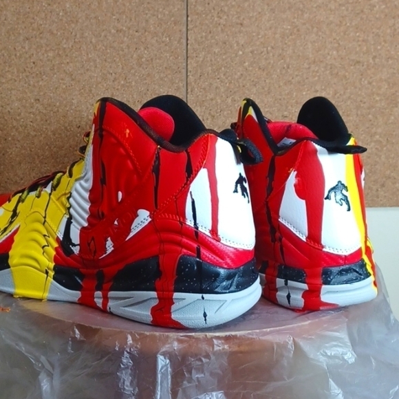 SLICK-BUD FASHION  SHOES ESPECIALLY DESIGN TO RESEMBLE YOUR FAVORITE TEAMS COLOR - Picture 4 of 5